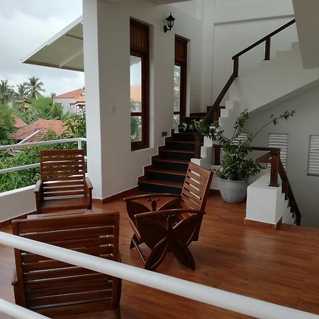 Hôtel Bianco Terrace à Negombo Extérieur photo