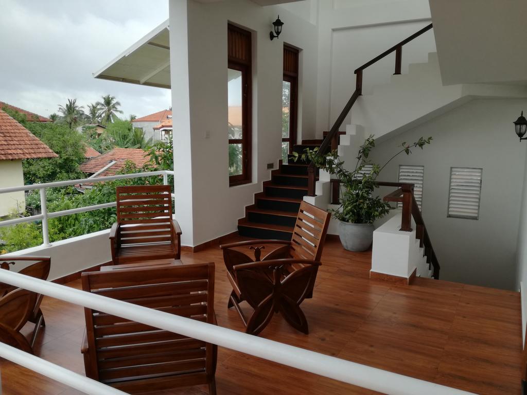 Hôtel Bianco Terrace à Negombo Extérieur photo